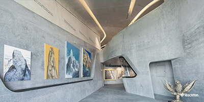 Akustik Decke in einem Museum
